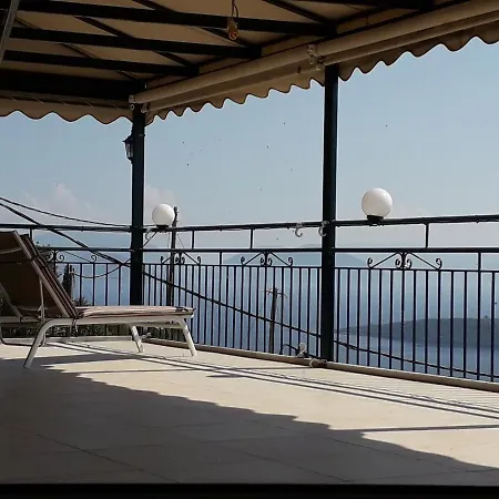 An Amazing Place For You! Giannas Apartment Evgiros
