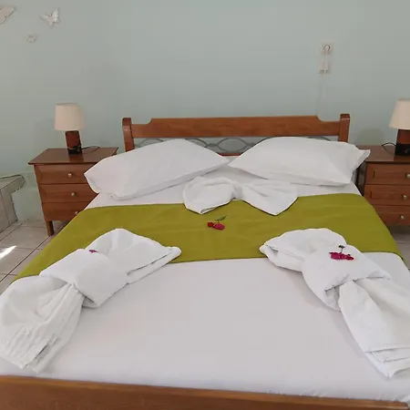An Amazing Place For You! Giannas Apartman *